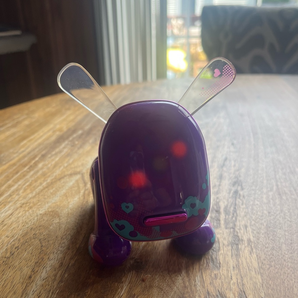 2007 iDog Ampd hasbro/sega special edition Purple with Hearts RARE